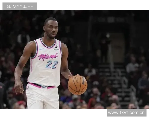 维金斯半场表现平平三分球和罚球均未命中仅得10分