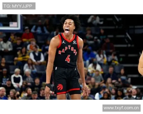 莫布里高效表现7投5中贡献14分5篮板4助攻三分球命中率出色